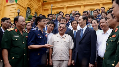 Lor nchrăp mât njrăng [ư tơm dak lêng gôl dak