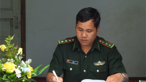 Thượng úy A Hí – Nu^h ntoh ang tahen n’har bri [ư t^ng nău Wa