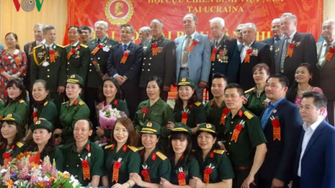 Mpôl kruanh rđău kan gưl têh n’gor Sekong (Lào) pah kan ta n’gor Kon Tum