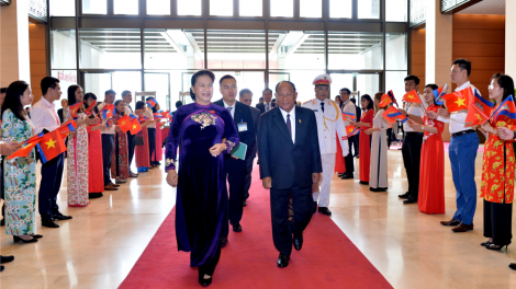 Kruanh Quốc hội tâm nchră đah Kruanh Quốc hội dak Campuchia