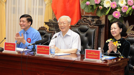 Kruanh dak mâp mrôt kan ntoh ămt Kruanh Công đoàn tâm dâng ntoh lư