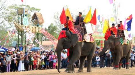 Ueh nđơr Lễ hội cà phê Buôn Ma Thuột 2019