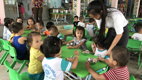 Dak Lak: Mô to\ng bơi 1.000 nai n’hanh cán bộ mât uănh ta gưl mầm non