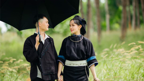 Sli Nùng: PÂY HỘI RỔP CĂN (Đi hội gặp nhau)