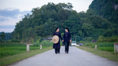 Sli Nùng: PÂY HỘI RỔP CĂN (Đi hội gặp nhau)