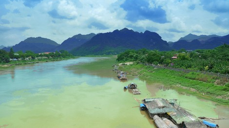 SÔNG LÔ CHIỀU CUỐI NĂM