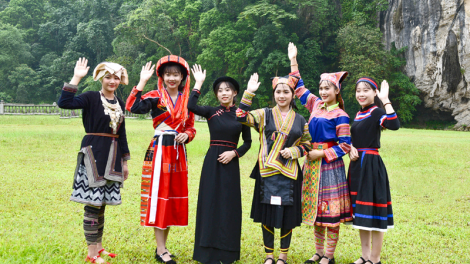 CHƯƠNG TRÌNH KHAY HENG TIỂNG TÀY - NÙNG (Vằn 29 bươn 11 pi 2021)