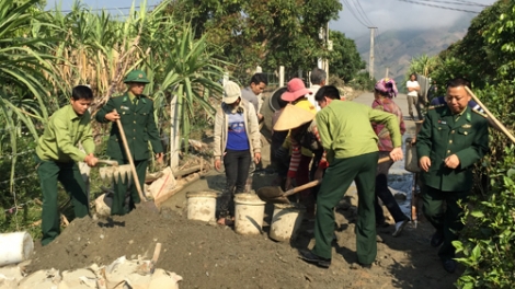 Sơ kết hoạt động kết nghĩa bản hai bên biên giới Việt-Lào