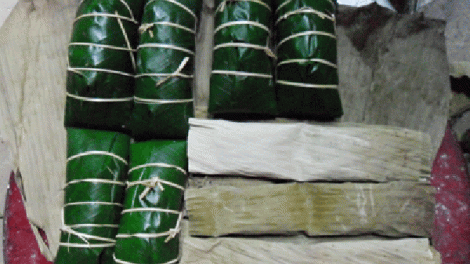 Bánh chưng nhân cá chép của người Tày