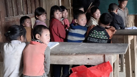 Giúp trẻ Là Si tới trường