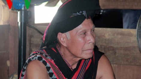 Người A Lưới mang họ Hồ