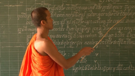 Bảo tồn ngôn ngữ DTTS trước nguy cơ mai một