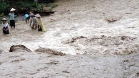 Mường Lát: mưa lũ làm 1 người chết, nhiều bản bị cô lập