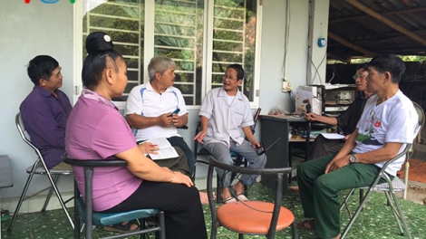 Làm thế nào để người dân tộc thiểu số tiếp cận được với đài