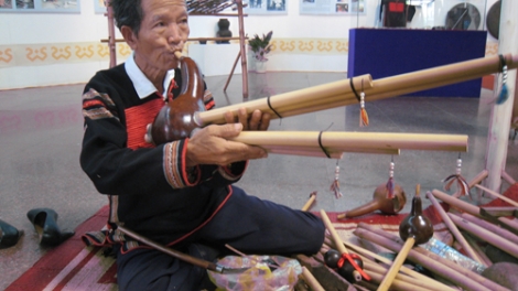 Nhạc cụ của người Ê-đê