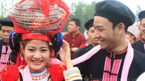 Người Dao Quần chẹt thách cưới tương đương 3 con trâu