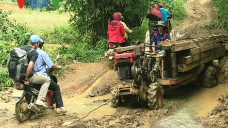 Đường lên "Cổng trời" Ea Rớt gian nan