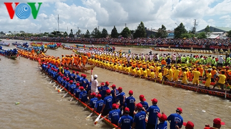 Họp mặt mừng tết Chol Chhnam Thmay