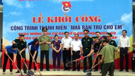 Cộng đồng chung tay làm "Nhà bán trú cho em"