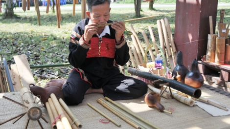 Nhạc cụ từ tre nứa của người Ê đê