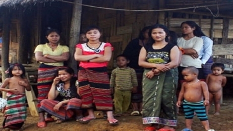 Thanh niên bỏ làng kiếm tìm việc làm