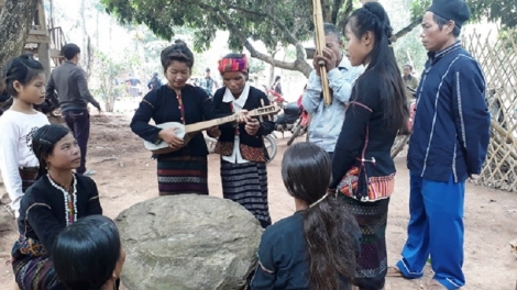 Bảo tồn và phát huy những giá trị văn hóa dân tộc