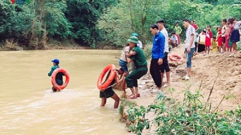 Gian nan huy động học sinh vùng lũ đến lớp, Lai Châu sẽ điều chỉnh lịch học