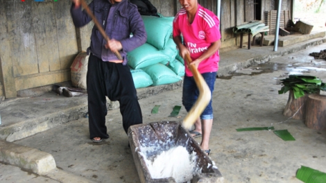 Thơm dẻo bánh dày ngày tết của người Mông