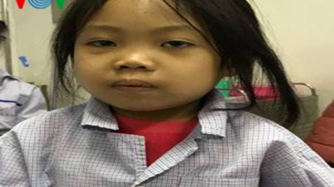 Bé La Vy Cầm mong được giúp để có tiền chữa bệnh