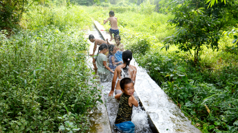 Trẻ em nông thôn đối mặt nhiều mối nguy khi vào hè
