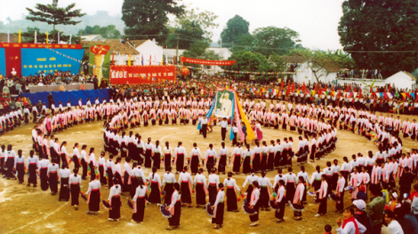 Vòng xòe quyến rũ của người Thái