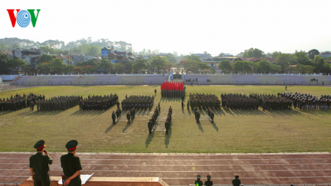 Điện Biên tích cực tập diễu binh, diễu hành dưới trời nắng nóng