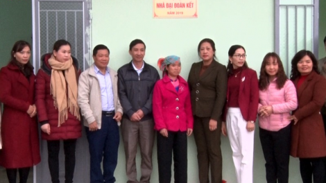 Xuân ấm lòng dân nghèo trong những ngôi nhà đại đoàn kết