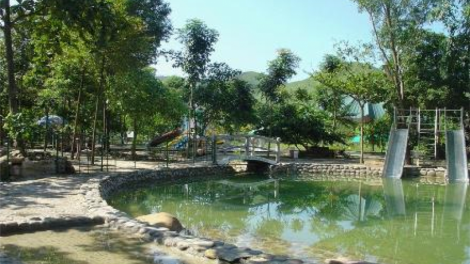 Thư giãn trong nguồn suối khoáng Thanh Thủy