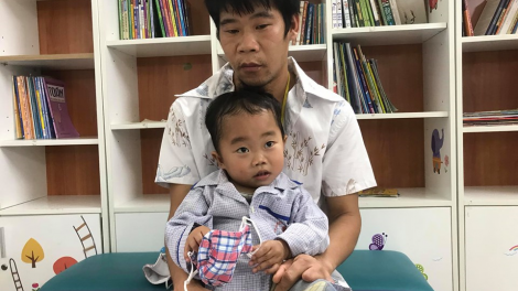 Cứu cháu bé người Tày bị mắc tan máu bẩm sinh