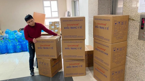 FIDR hỗ trợ vật tư phòng dịch Covid-19 cho ngành y tế tỉnh Kon Tum