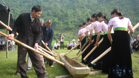 Khua Luống-loại hình diễn xướng từ hoạt động giã gạo