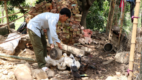 Người La hủ một lòng theo Đảng, Bác Hồ