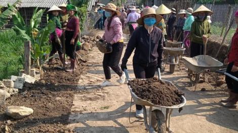 Bí thư đảng ủy xã và những chương trình "không đồng" vì dân