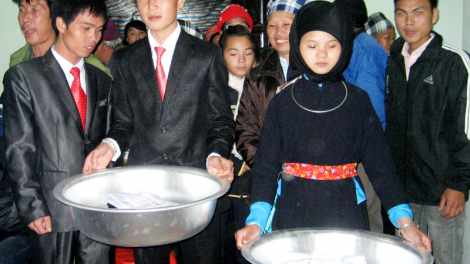 Ông mối của người Sán Chỉ