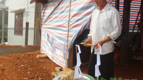 Lễ đặt tên của người Mông