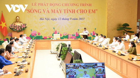 Thủ tướng phát động chương trình “sóng và máy tính cho em”