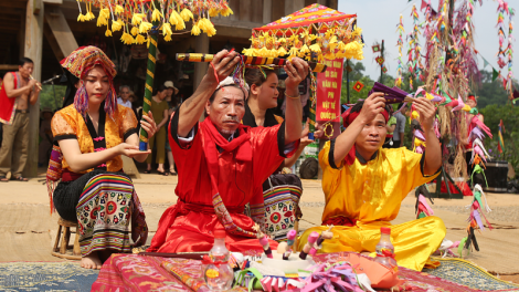 Xăng Khan - Lễ tạ ơn thầy mo chữa bệnh cứu người
