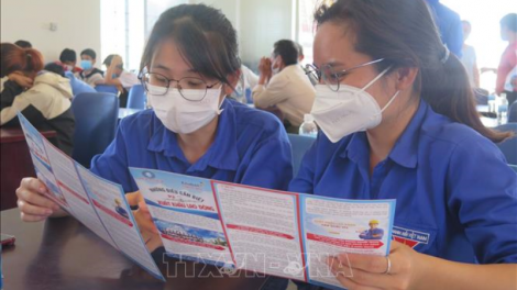 Giúp người lao động DTTS tìm việc làm sau dịch COVID-19