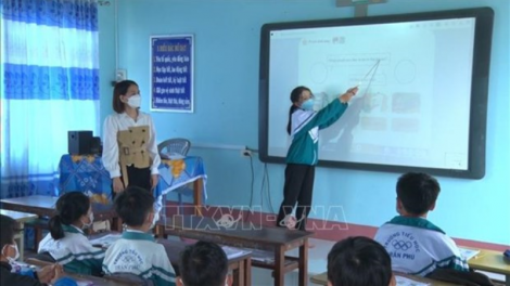 Tạo điều kiện học tập cho trẻ vùng đồng bào thiểu số