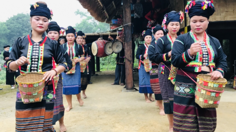 Rực rỡ lễ hội tết hoa người Cống ở Điện Biên