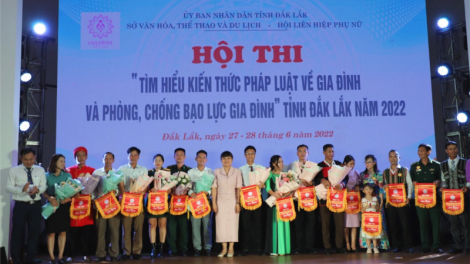 Nâng cao đời sống phụ nữ DTTS