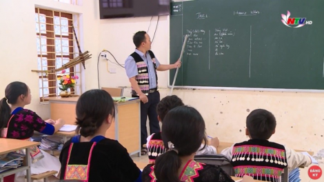 Dạy và học tiếng DTTS trong các môn học tự chọn