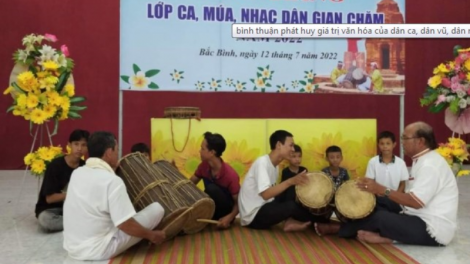 Cộng đồng làng Chăm đoàn kết giữ gìn văn hóa truyền thống
