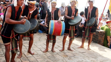 Bhiệc bhan cha ha’roo t’mêe âng manứih Raglai